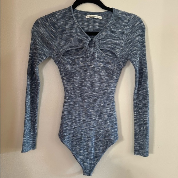 Abercrombie & Fitch Tops - Abercrombie O ring cutout sweater bodysuit
